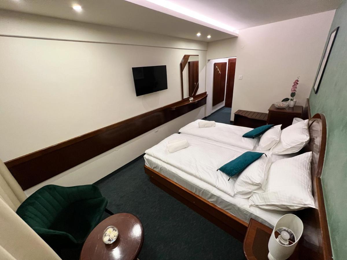 Hotel Laktaši 外观 照片