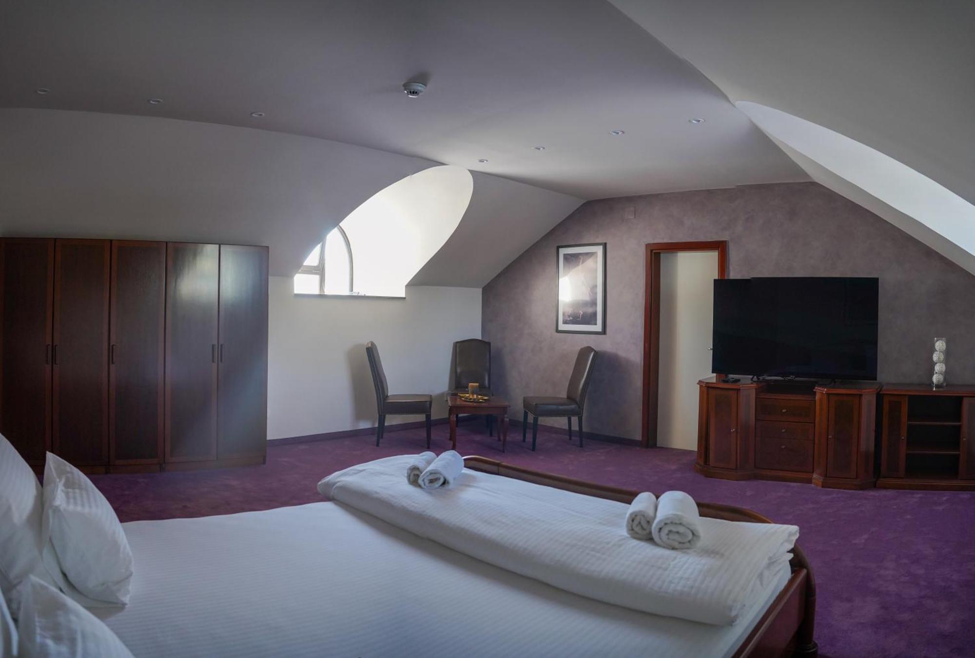 Hotel Laktaši 外观 照片