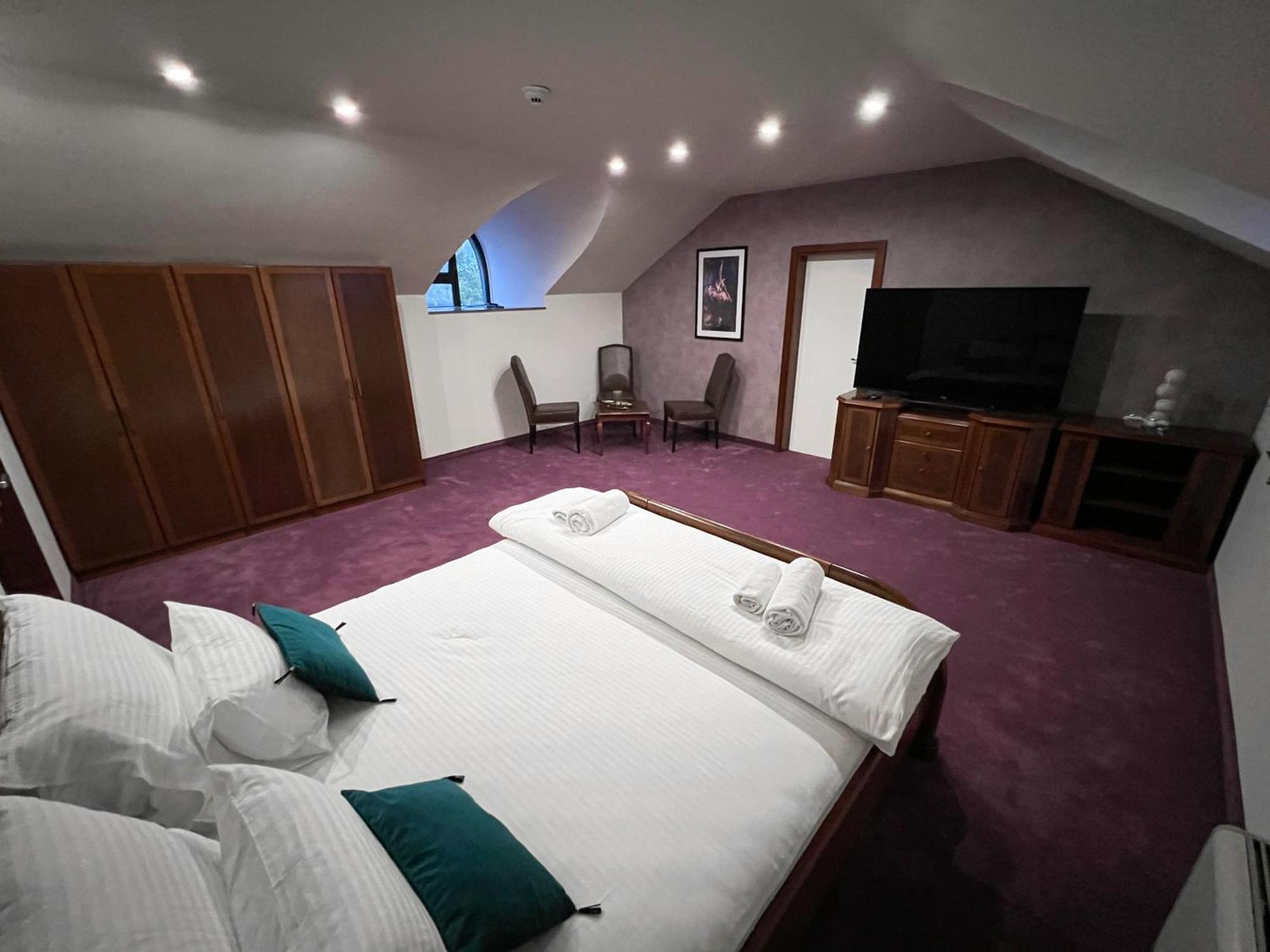 Hotel Laktaši 外观 照片